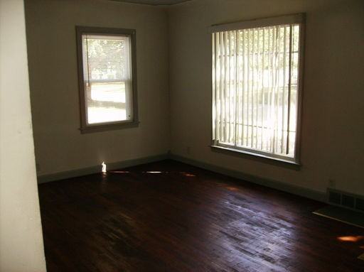 87 Herbert St SW - Photo 3 of 7