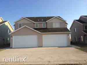 223 Adeline Dr - Photo 3 of 9