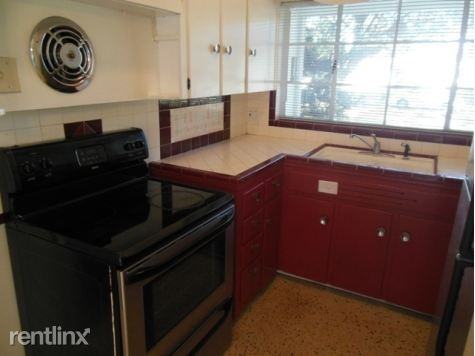 5718 8th Ave N - Photo 2 of 10