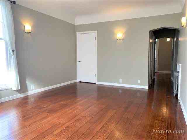 Bay St - Photo 2 of 9