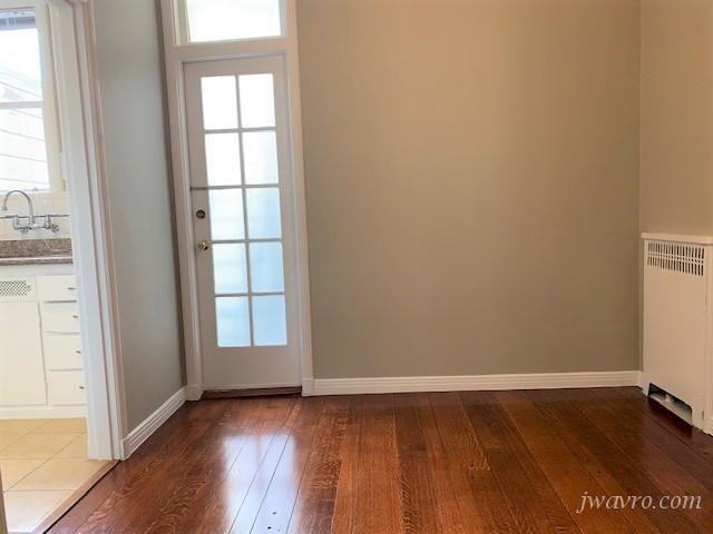 Bay St - Photo 3 of 9