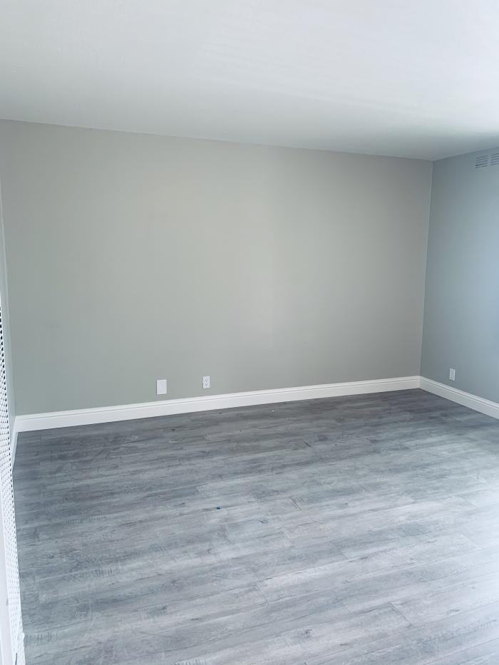 6638 Bancroft Ave - Photo 3 of 23