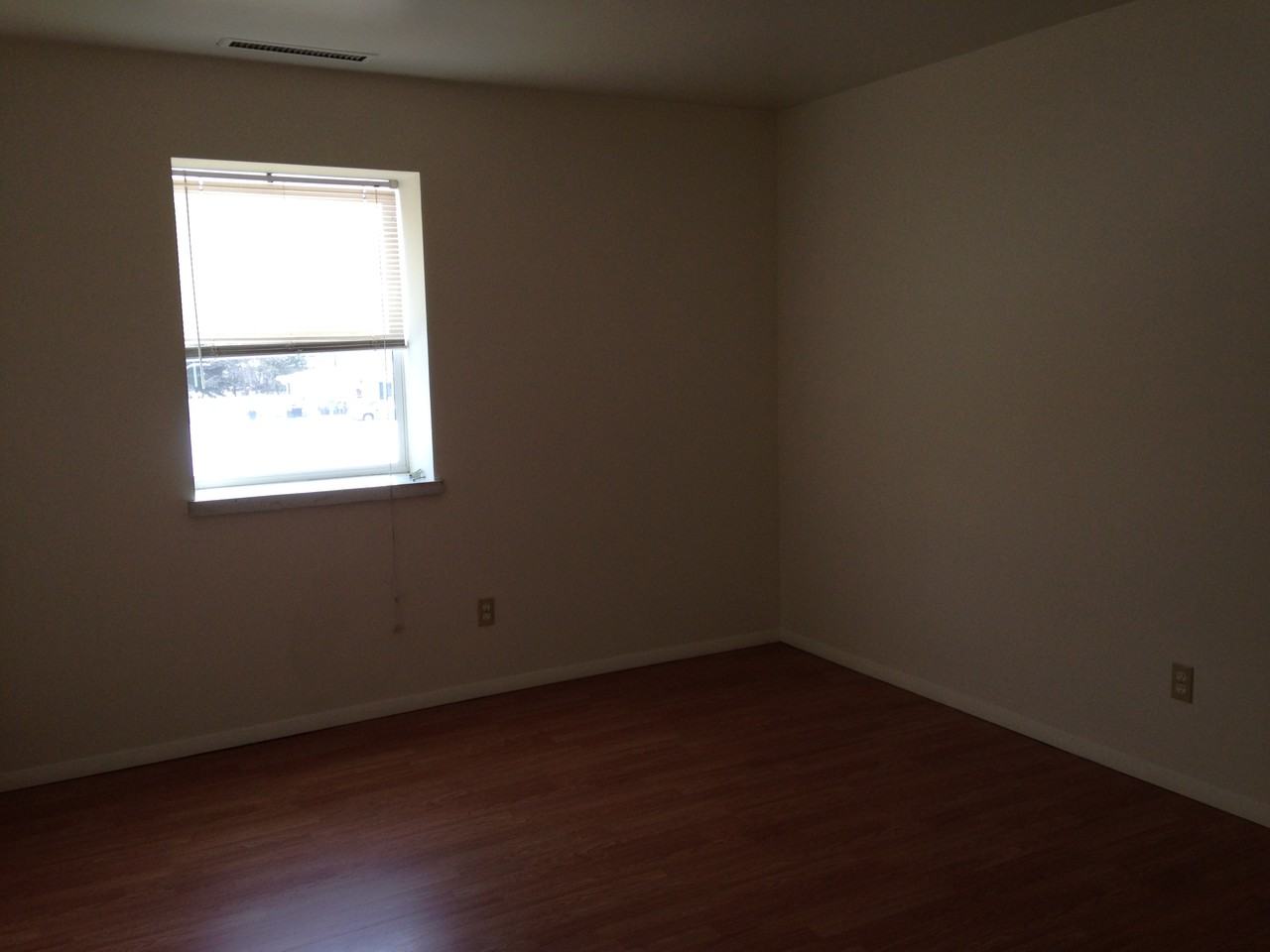 230/232 W. SHERIDAN AVE - Photo 3 of 7