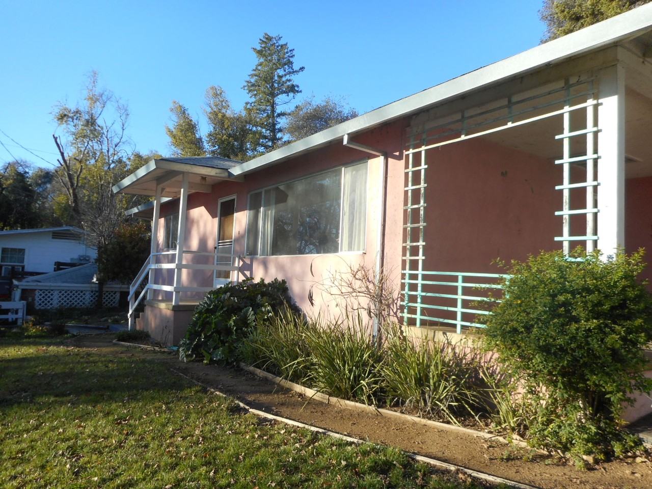 4096 Lakeshore Blvd - Photo 2 of 20