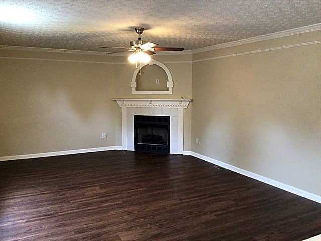 346 Pinecrest Ct - Photo 3 of 20