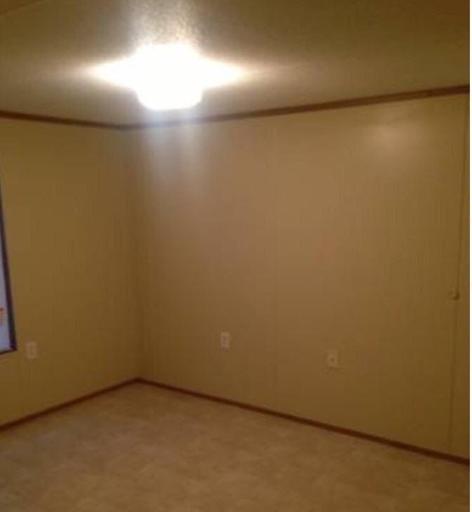 120 Sycamore Ln - Photo 3 of 4