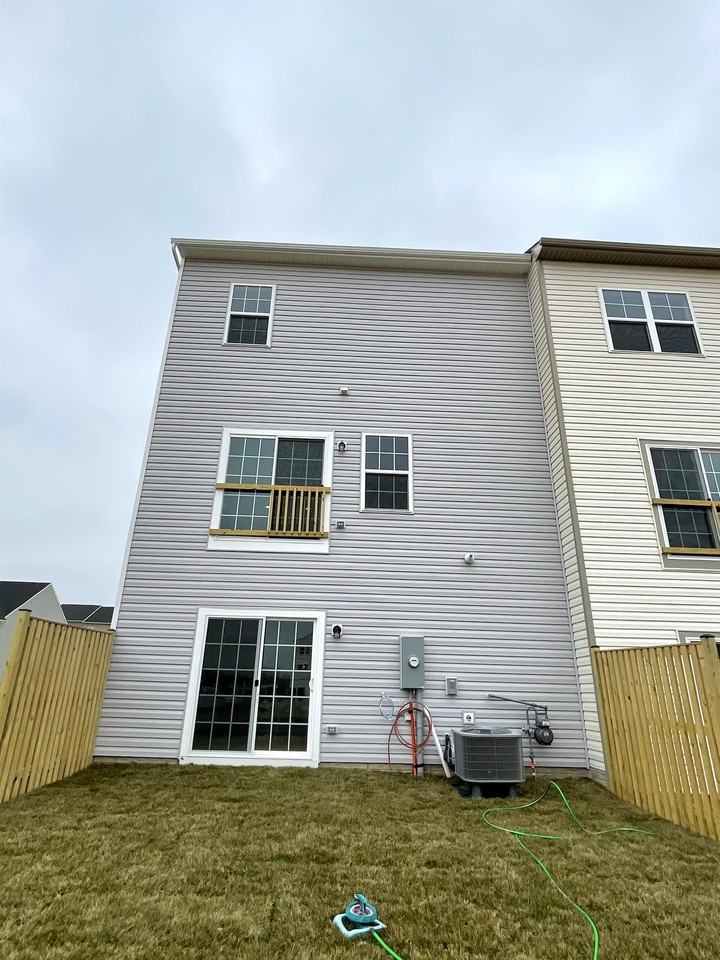 Norland Knoll Dr #1 - Photo 3 of 22