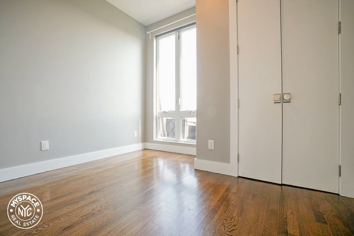 276 Nostrand Ave #3A