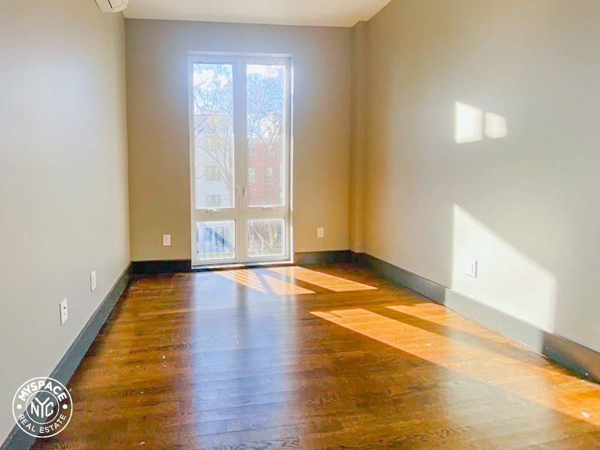 276 Nostrand Ave #6D