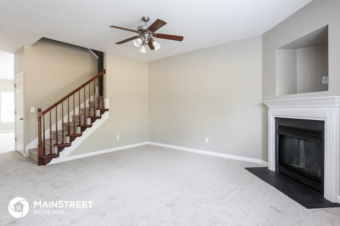 1903 Lees Chapel Rd - Photo 3 of 16