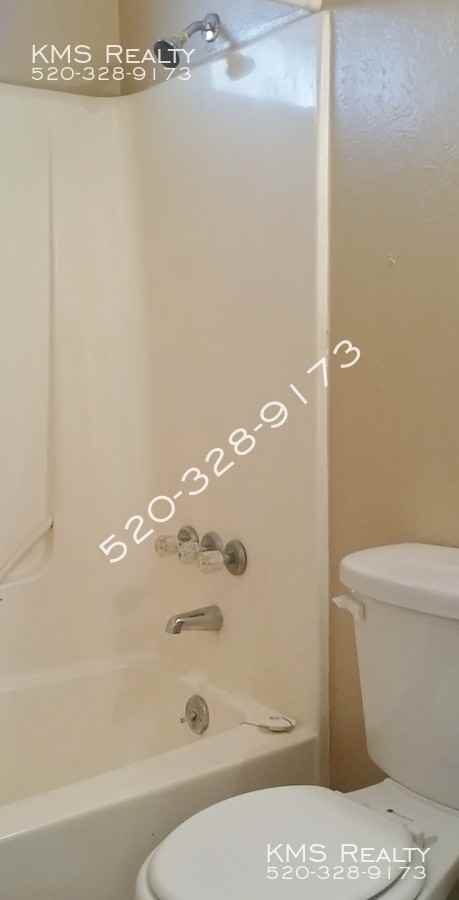 3222 E Bermuda St - Photo 3 of 10