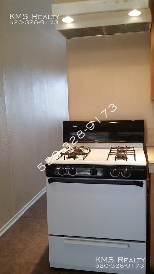 3222 E Bermuda St - Photo 2 of 10