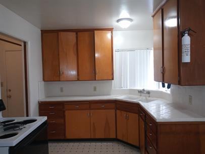 626 East Cambridge Avenue - Photo 2 of 9