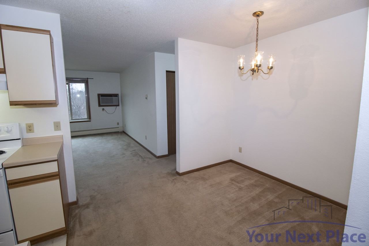 503 Suncrest Drive #203 - Photo 3 of 14