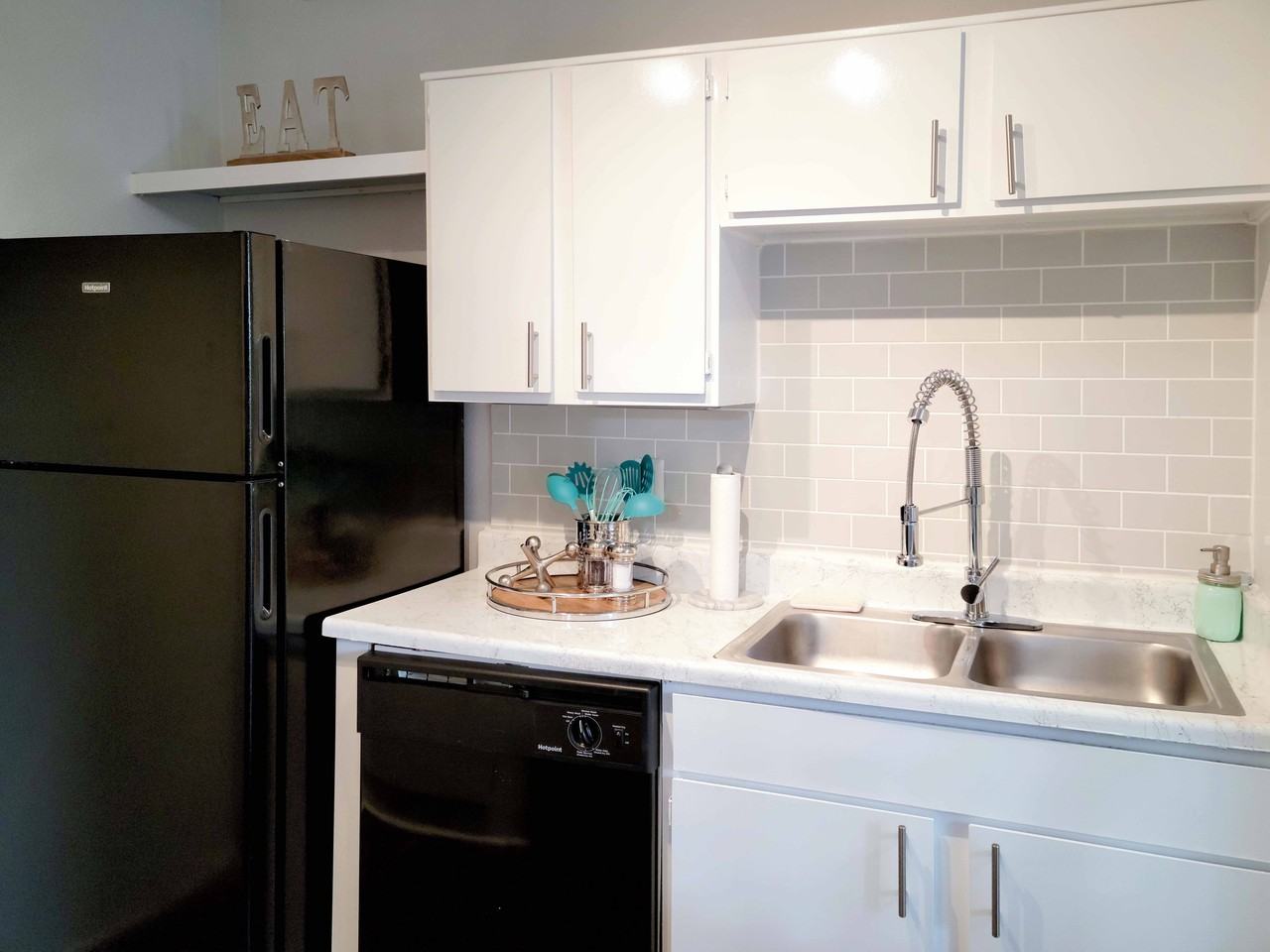 Carrara at Cypress Creek - Photo 4 of 50