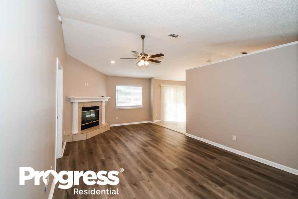 9556 Glenn Abbey Way - Photo 3 of 16