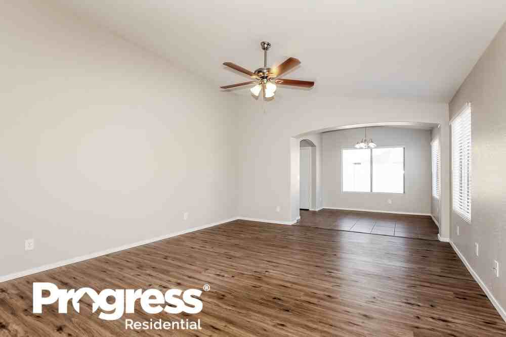 11428 W Ashley Chantil Dr - Photo 3 of 16