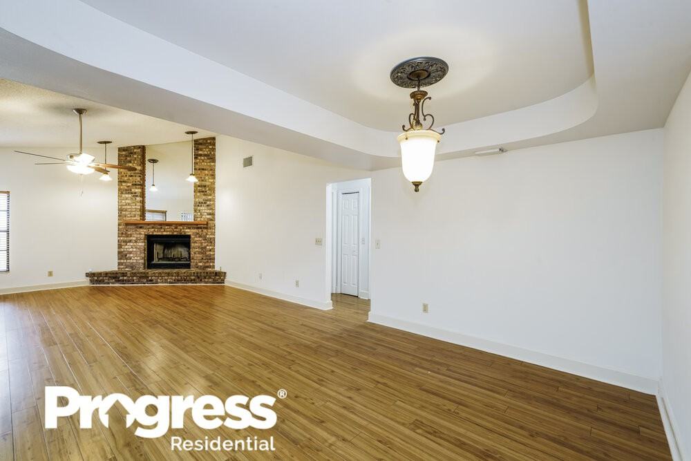 2535 Arborwood Dr - Photo 3 of 21