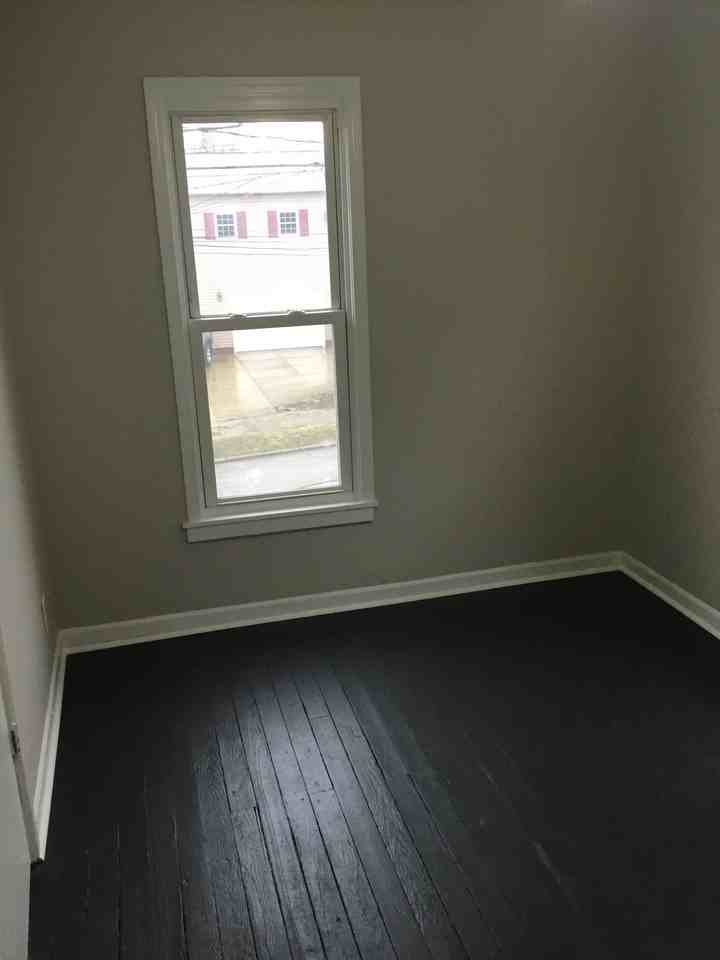 420 E. 2nd #2 - Photo 4 of 14