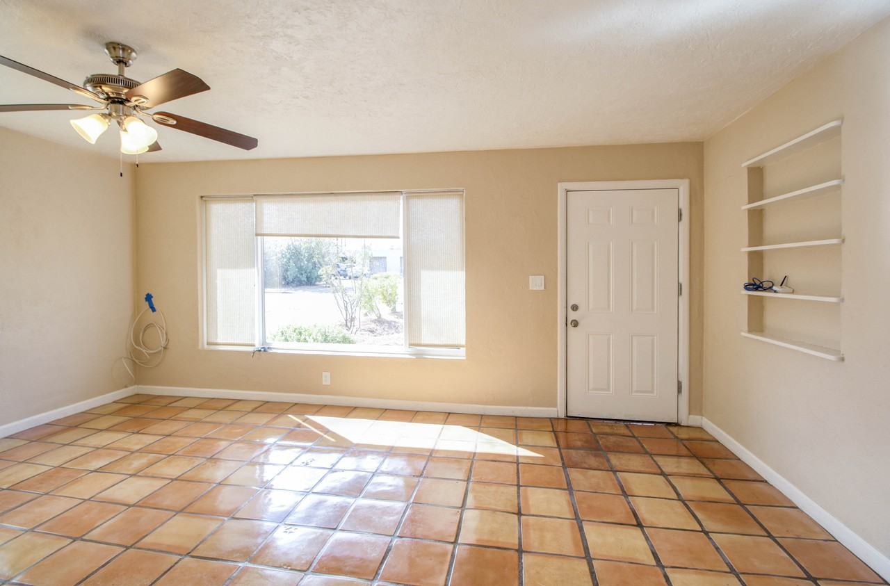 4419 E Whitman St #1 - Photo 3 of 9