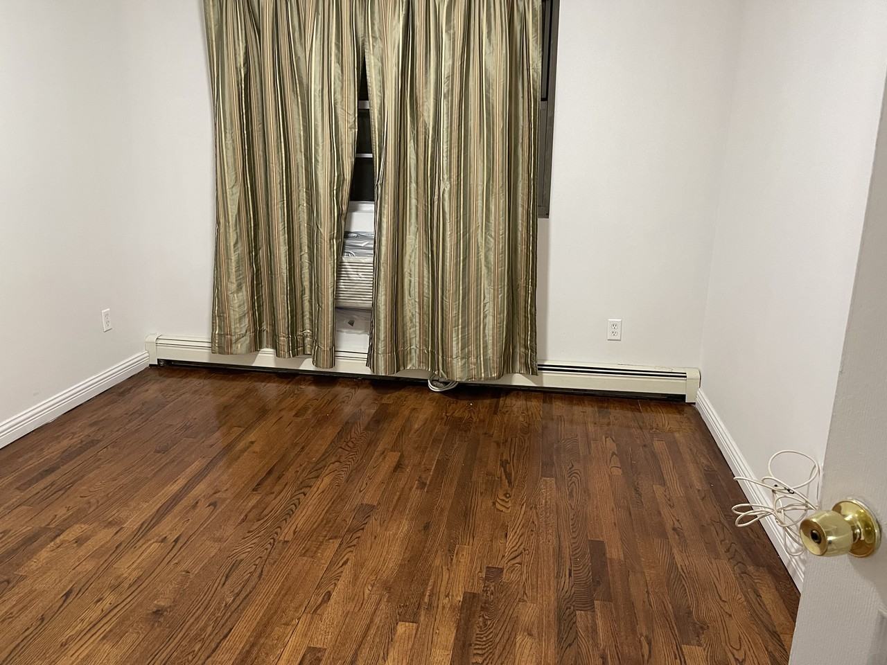 59 59 15 Van Doren Street #1FL - Photo 2 of 3