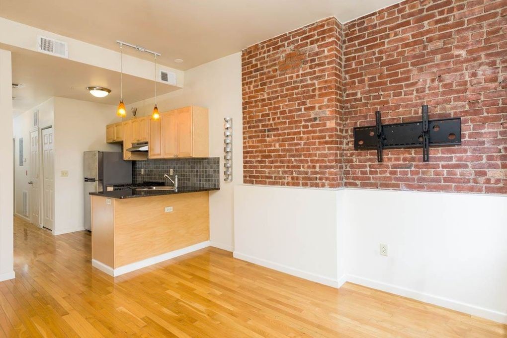 86 Monroe St #3R - Photo 3 of 10