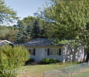 2501 Edgewood Dr - Photo 2 of 11