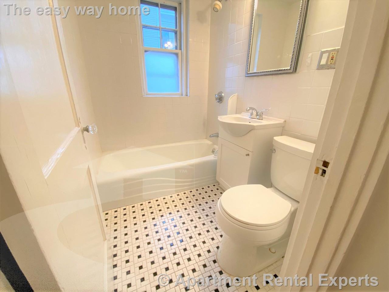 168 Norfolk St #2 - Photo 4 of 5
