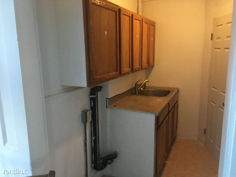 102 Grove St - Photo 3 of 6