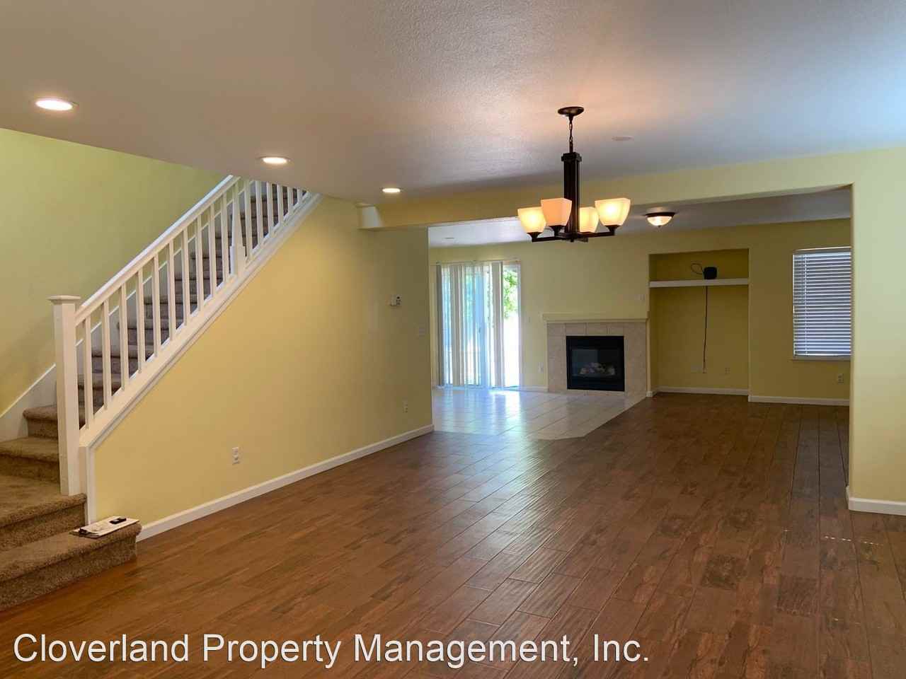 1163 Kestrel Dr - Photo 3 of 14