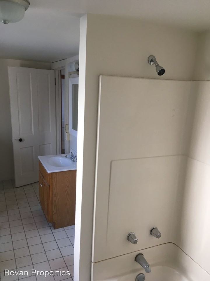 307 Kinder Ave - Photo 3 of 12