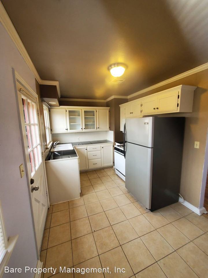 805 N Cockrel Ave - Photo 2 of 8