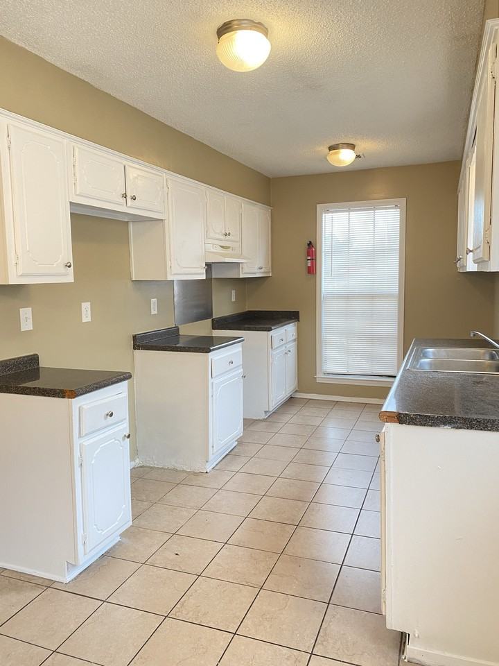 3203 Cookie Cv - Photo 3 of 13