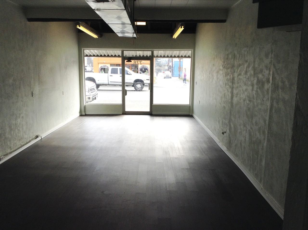 776 Sw 6th St - Photo 2 of 6