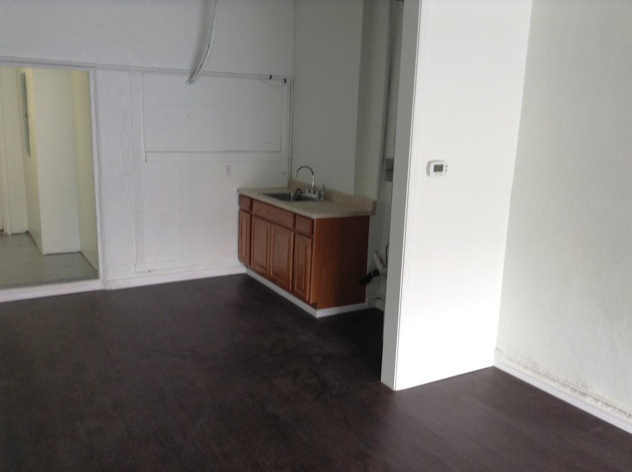 776 Sw 6th St - Photo 4 of 6