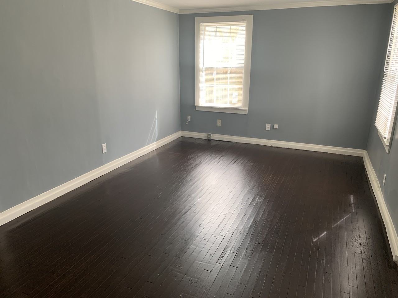 2718 Windsor Pkwy - Photo 7 of 11