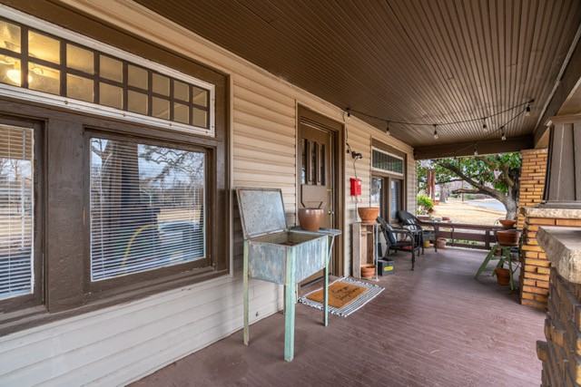 2915 N Harvey Pkwy - Photo 2 of 45