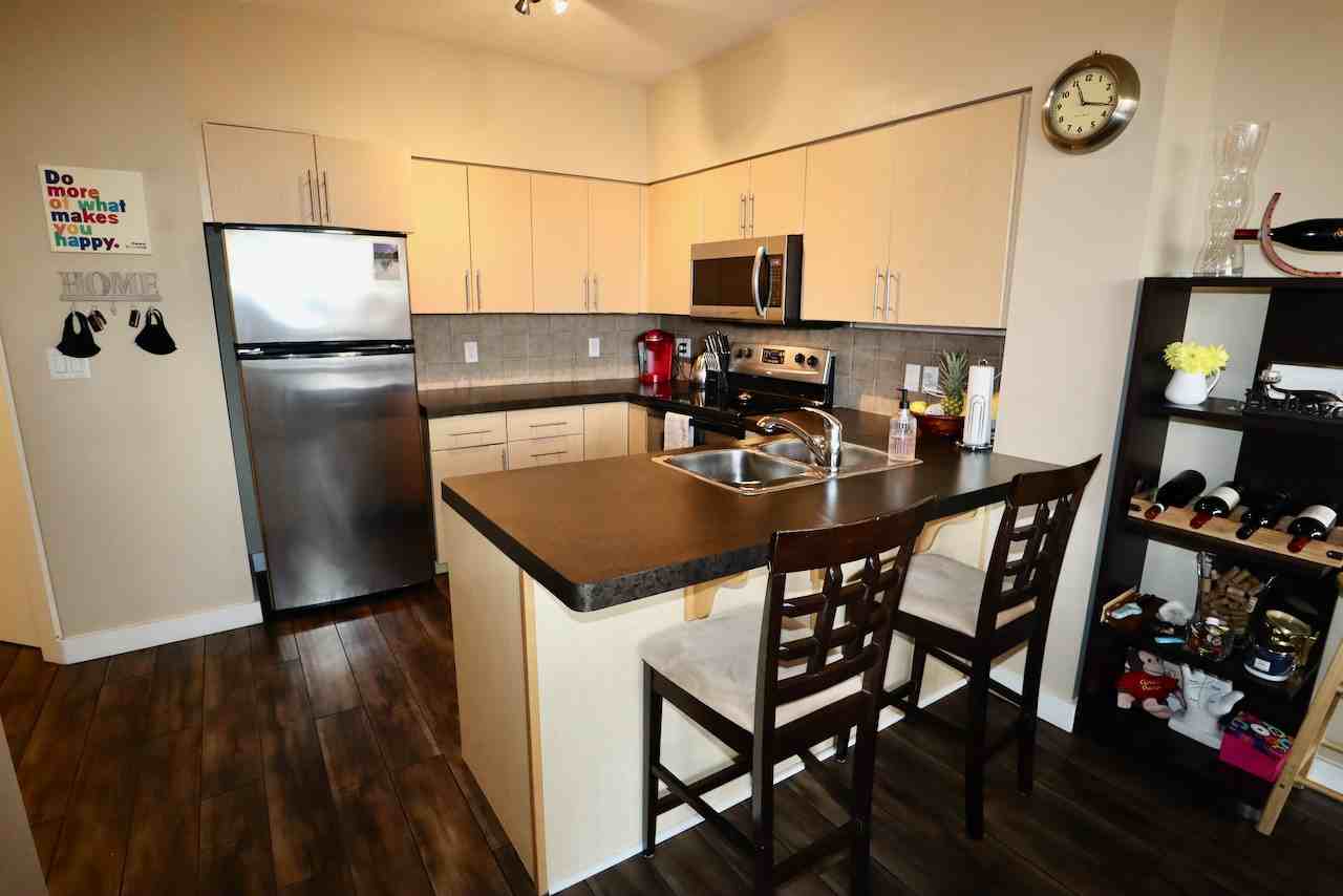2510 104 St Nw - Photo 2 of 28