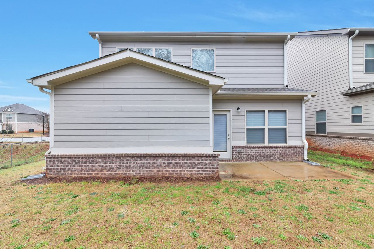 182 Daisy Cir - Photo 2 of 14