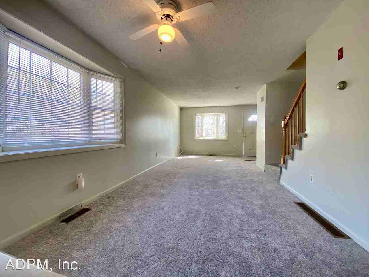 121 Fox Hollow Dr - Photo 3 of 14