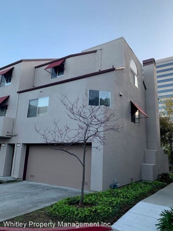 23 E Court Ln - Photo 3 of 17