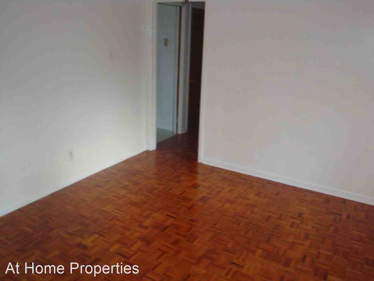4005 College Main St - Photo 2 of 8