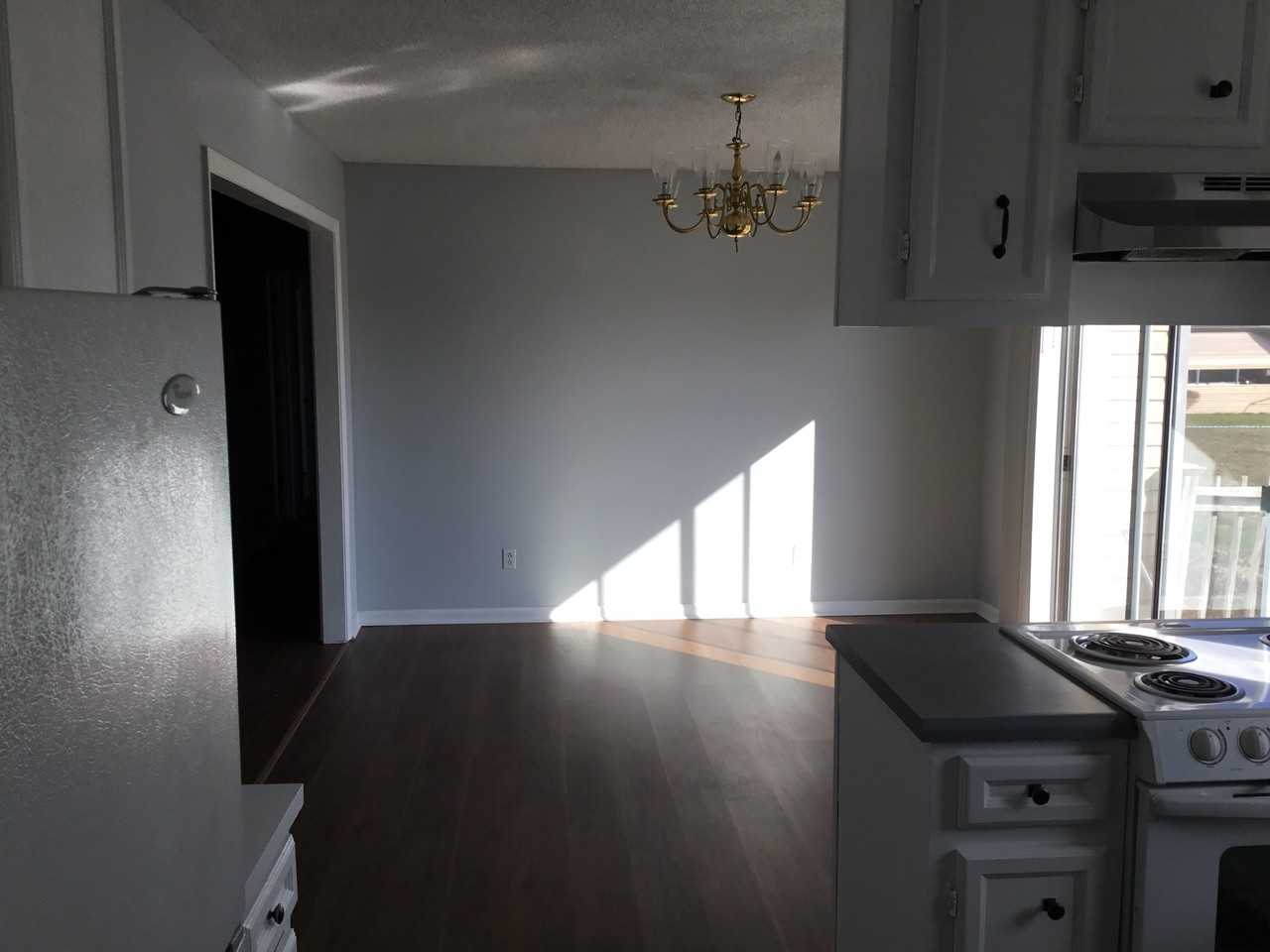 112 Kelly Court - Photo 2 of 5