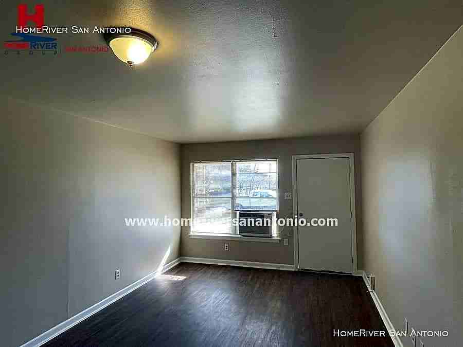 211 Sunnyland Dr - Photo 3 of 9