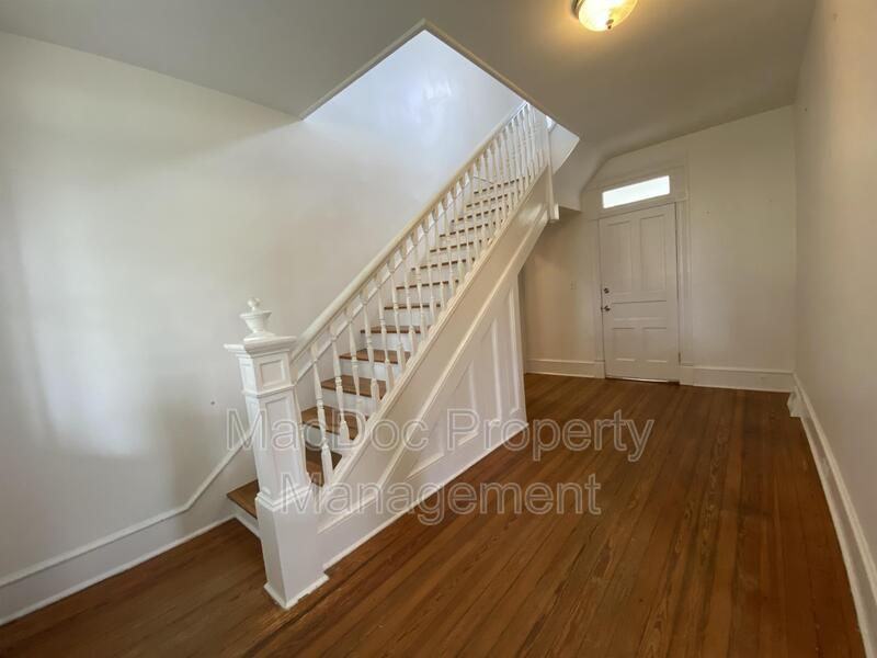 12441 Ambassador Ln - Photo 2 of 20