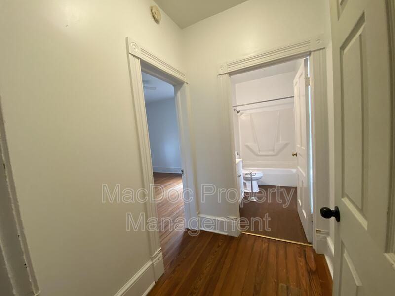 12441 Ambassador Ln - Photo 3 of 20