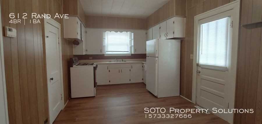 612 Rand Ave - Photo 3 of 10