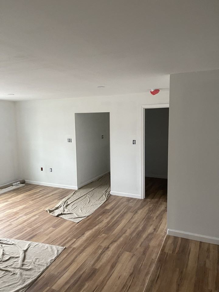 572 Thrush Ct #B - Photo 2 of 7