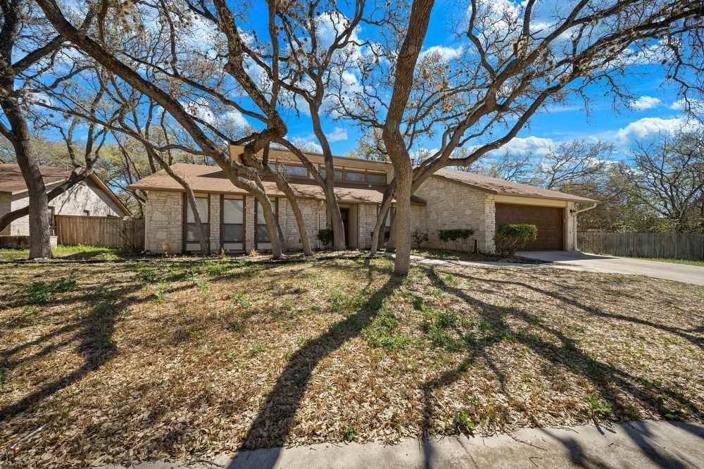 13902 Sugarberry Woods St - Photo 2 of 32