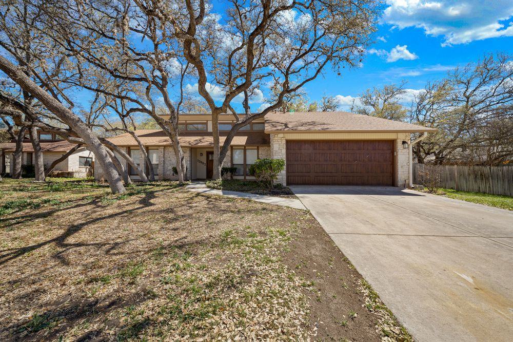 13902 Sugarberry Woods St - Photo 3 of 32